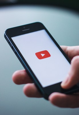 PANNON R(E)GYETEM TRASH ART PÁLYÁZAT  alkotásai - videó